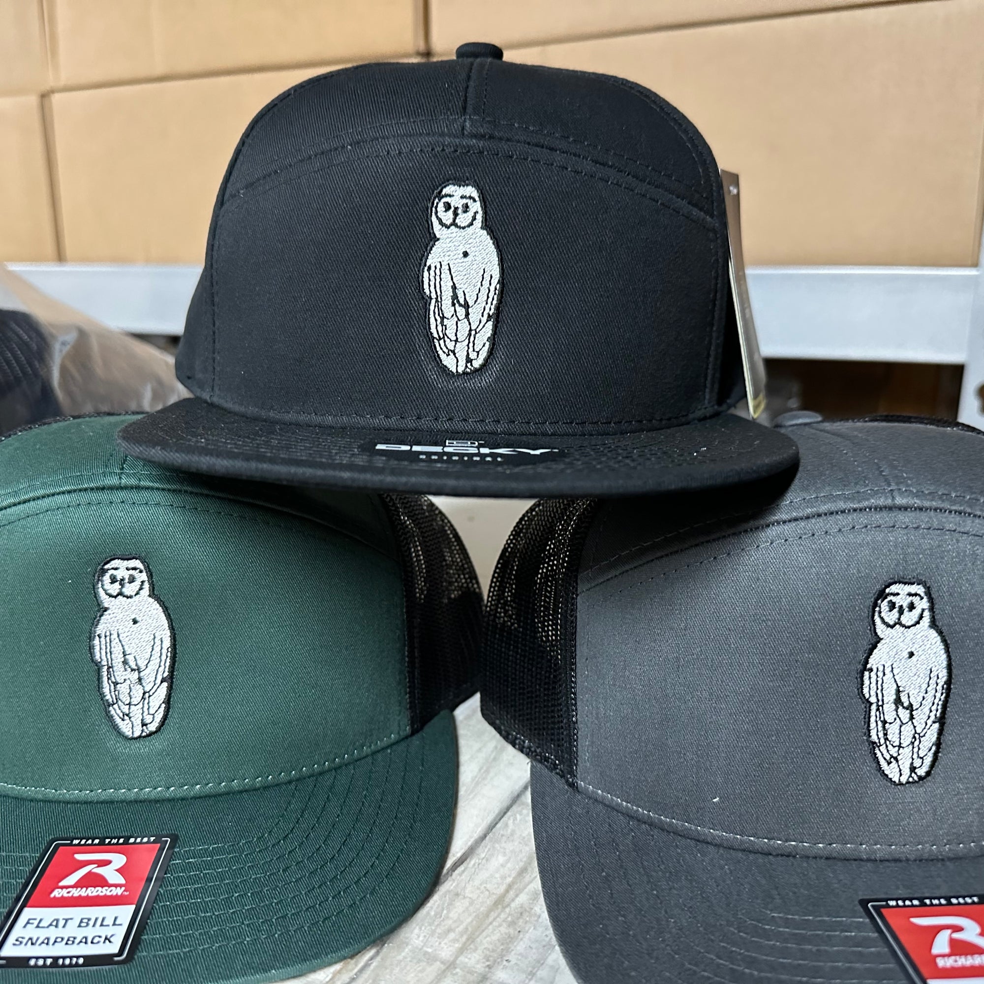 Palomino Owl 7-Panel Mesh Cap - Dark Green/Black